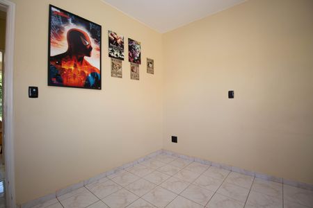 Casa à venda com 220m², 5 quartos e 5 vagas Casa à venda com 220m², 5 quartos e 5 vagasQuarto 4