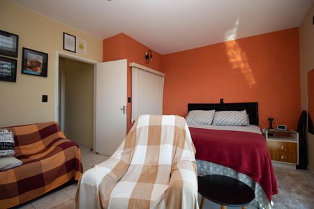 Casa à venda com 220m², 5 quartos e 5 vagas Casa à venda com 220m², 5 quartos e 5 vagasQuarto 3