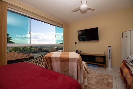 Casa à venda com 220m², 5 quartos e 5 vagas Casa à venda com 220m², 5 quartos e 5 vagasQuarto 3