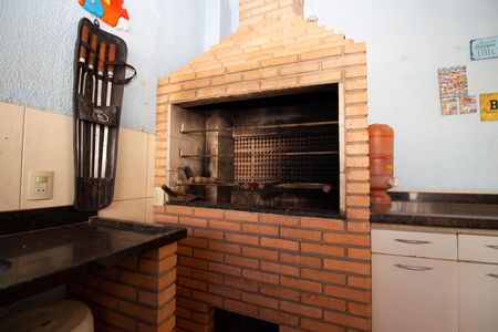 Casa à venda com 220m², 5 quartos e 5 vagas Casa à venda com 220m², 5 quartos e 5 vagasChurrasqueira