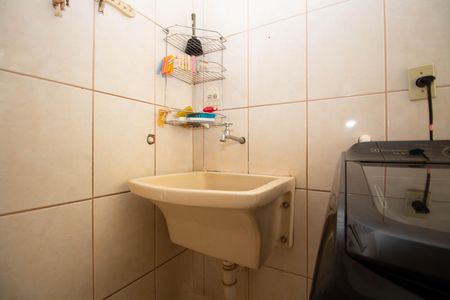 Casa à venda com 220m², 5 quartos e 5 vagas Casa à venda com 220m², 5 quartos e 5 vagasÁrea de Serviço