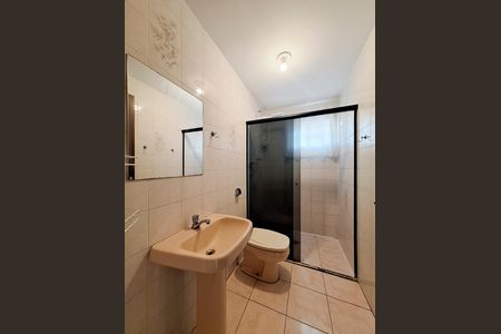Casa para alugar com 57m², 1 quarto e sem vaga Casa para alugar com 57m², 1 quarto e sem vagaBanheiro