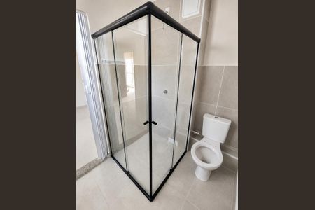 Banheiro de apartamento para alugar com 2 quartos, 61m² em Morumbi, Uberlândia