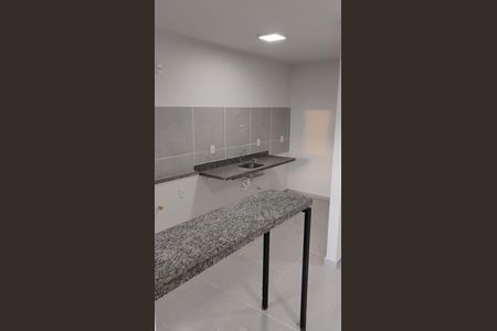 Cozinha de apartamento para alugar com 2 quartos, 61m² em Morumbi, Uberlândia