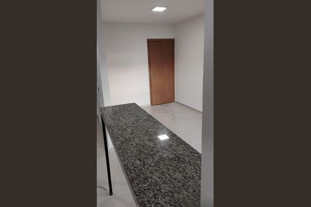 Cozinha de apartamento para alugar com 2 quartos, 61m² em Morumbi, Uberlândia