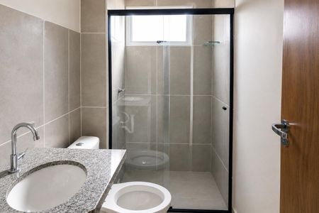 Banheiro de apartamento para alugar com 2 quartos, 61m² em Morumbi, Uberlândia