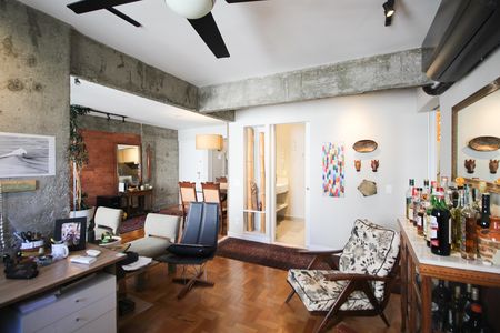 Apartamento à venda com 89m², 2 quartos e 1 vaga Apartamento à venda com 89m², 2 quartos e 1 vagaSala