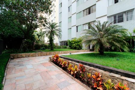 Apartamento à venda com 89m², 2 quartos e 1 vaga Apartamento à venda com 89m², 2 quartos e 1 vagaEntrada