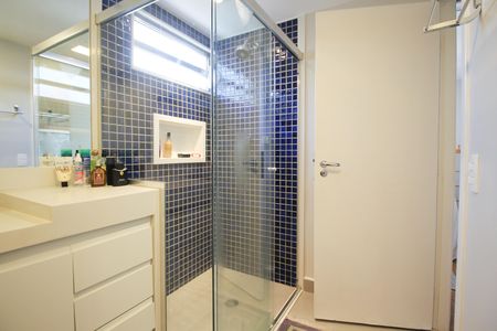 Apartamento à venda com 89m², 2 quartos e 1 vaga Apartamento à venda com 89m², 2 quartos e 1 vagaBanheiro da Suíte