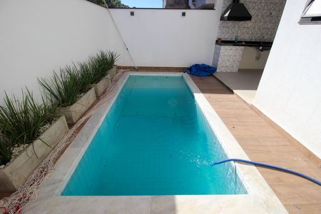 Casa de condomínio para alugar com 156m², 3 quartos e 2 vagas