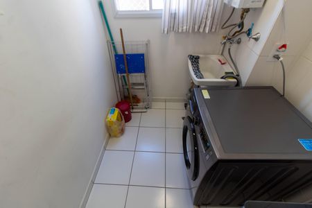 Apartamento à venda com 66m², 2 quartos e 1 vaga Apartamento à venda com 66m², 2 quartos e 1 vagaÁREA DE SERVIÇO