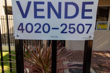 Apartamento à venda com 66m², 2 quartos e 1 vaga Apartamento à venda com 66m², 2 quartos e 1 vagaFACHADA