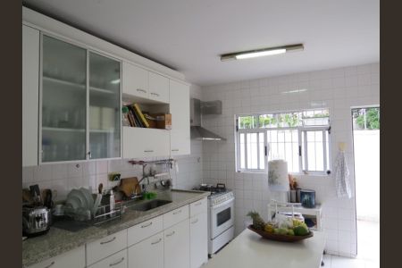 Cozinha de casa à venda com 3 quartos, 665m² em Alto de Pinheiros, São Paulo