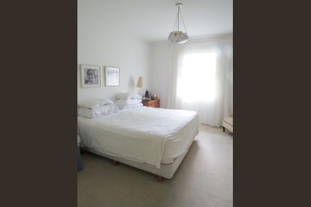 Quarto de casa à venda com 3 quartos, 665m² em Alto de Pinheiros, São Paulo