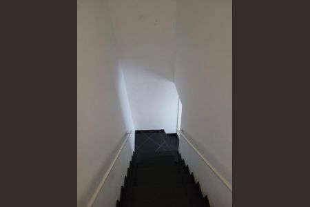 Escada de apartamento para alugar com 2 quartos, 41m² em Jardim Irene, Santo André