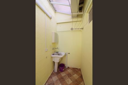 Casa à venda com 110m², 2 quartos e 1 vagaÁrea de Serviço