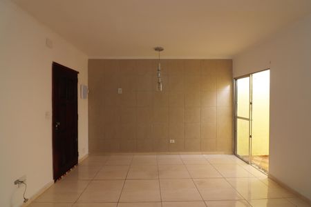Casa à venda com 110m², 2 quartos e 1 vagaSala 