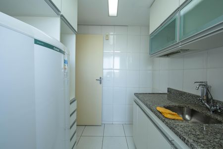 Apartamento para alugar com 71m², 2 quartos e 1 vaga Apartamento para alugar com 71m², 2 quartos e 1 vagaCOZINHA
