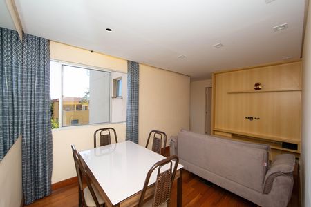 Apartamento para alugar com 71m², 2 quartos e 1 vaga Apartamento para alugar com 71m², 2 quartos e 1 vagaSALA