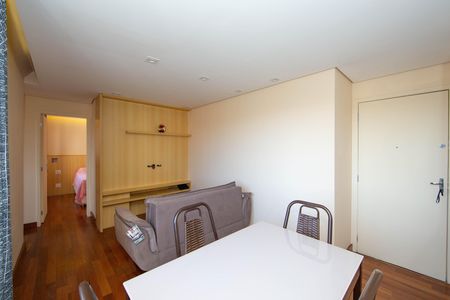 SALA de apartamento para alugar com 2 quartos, 71m² em Cinquentenario, Belo Horizonte