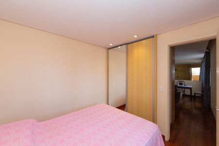 Apartamento para alugar com 71m², 2 quartos e 1 vaga Apartamento para alugar com 71m², 2 quartos e 1 vagaQUARTO1