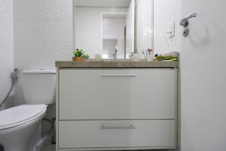 Apartamento para alugar com 78m², 2 quartos e 1 vaga Apartamento para alugar com 78m², 2 quartos e 1 vagaBanheiro da Suíte