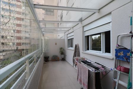 Apartamento para alugar com 78m², 2 quartos e 1 vaga Apartamento para alugar com 78m², 2 quartos e 1 vagaVaranda e Área de Serviço