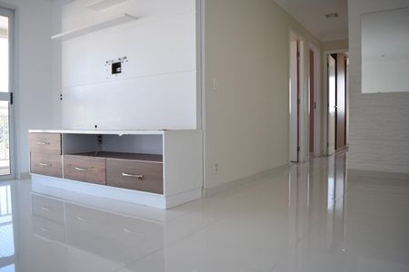 Sala de apartamento à venda com 3 quartos, 84m² em Parque Maria Luiza, São Paulo