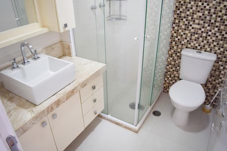 Apartamento à venda com 84m², 3 quartos e 2 vagasBanheiro 