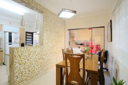 Sala de Jantar de casa à venda com 3 quartos, 208m² em Vila Carrão, São Paulo