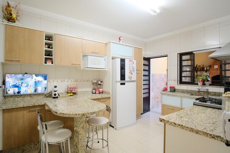 Cozinha de casa à venda com 3 quartos, 208m² em Vila Carrão, São Paulo