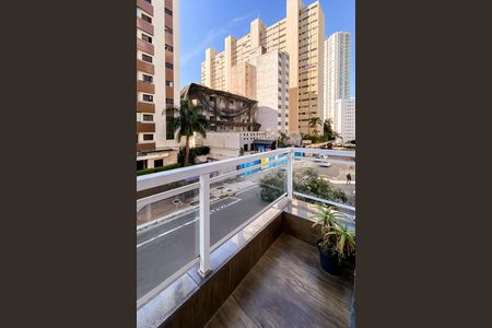 Apartamento à venda com 127m², 2 quartos e 1 vaga Apartamento à venda com 127m², 2 quartos e 1 vagaVaranda Quarto 2 - Suíte