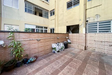 Apartamento à venda com 127m², 2 quartos e 1 vaga Apartamento à venda com 127m², 2 quartos e 1 vagaQuintal