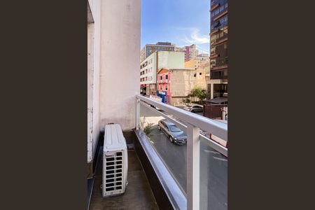 Apartamento à venda com 127m², 2 quartos e 1 vaga Apartamento à venda com 127m², 2 quartos e 1 vagaVaranda Quarto 2 - Suíte