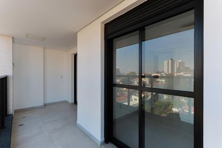 Apartamento à venda com 56m², 2 quartos e 1 vaga Apartamento à venda com 56m², 2 quartos e 1 vagaVaranda