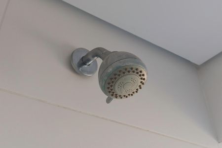 Apartamento à venda com 56m², 2 quartos e 1 vaga Apartamento à venda com 56m², 2 quartos e 1 vagaBanheiro da suíte