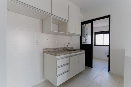 Cozinha de apartamento para alugar com 2 quartos, 56m² em Vila Ester (zona Norte), São Paulo