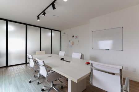 Apartamento à venda com 56m², 2 quartos e 1 vaga Apartamento à venda com 56m², 2 quartos e 1 vagaÁrea comum - Sala de reuniões