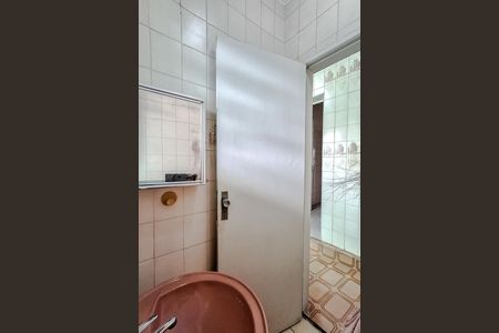 Casa para alugar com 125m², 2 quartos e 1 vaga Casa para alugar com 125m², 2 quartos e 1 vagaBanheiro de serviço