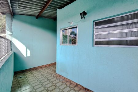 Casa para alugar com 125m², 2 quartos e 1 vaga Casa para alugar com 125m², 2 quartos e 1 vagaVaranda