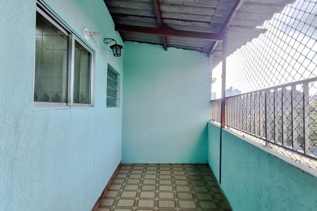 Casa para alugar com 125m², 2 quartos e 1 vaga Casa para alugar com 125m², 2 quartos e 1 vagaVaranda