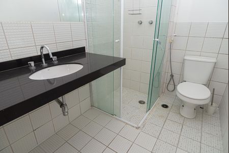 Banheiro da Suíte de apartamento para alugar com 1 quarto, 55m² em Bela Vista, São Paulo