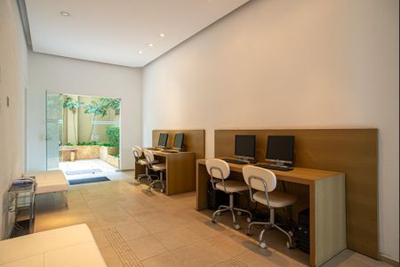 Apartamento para alugar com 55m², 1 quarto e 1 vagaÁrea comum - Coworking