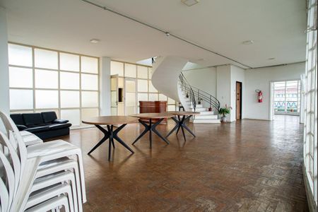 Apartamento à venda com 52m², 1 quarto e sem vagaÁrea comum - Salão de festas