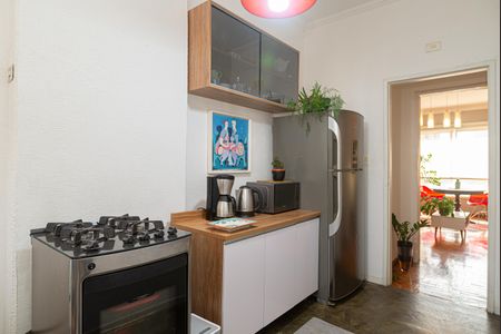 Cozinha de apartamento para alugar com 1 quarto, 52m² em Bela Vista, São Paulo