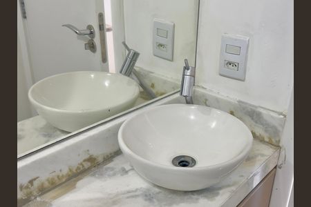 Apartamento para alugar com 60m², 3 quartos e 1 vaga Apartamento para alugar com 60m², 3 quartos e 1 vagaBanheiro 2