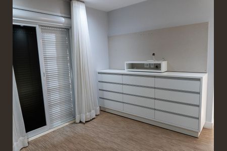 Casa de condomínio para alugar com 300m², 4 quartos e 2 vagas