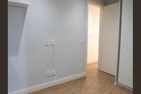 Casa de condomínio para alugar com 300m², 4 quartos e 2 vagas