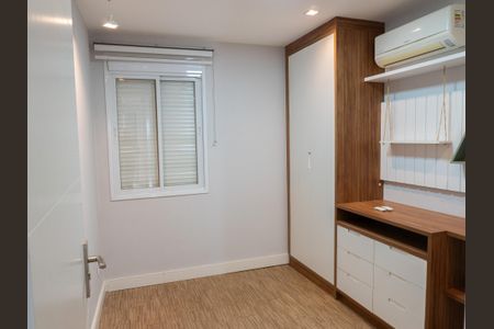 Casa de condomínio para alugar com 300m², 4 quartos e 2 vagas