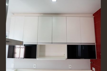 Casa de condomínio para alugar com 300m², 4 quartos e 2 vagas